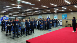 Средните и висшите мениджъри имат комуникационно обучение в Rhino